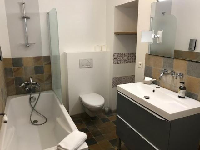 Logis Hotel La Benoite Salles-Arbuissonnas-en-Beaujolais Zewnętrze zdjęcie